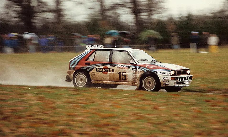 lancia delta hf integrale 16V