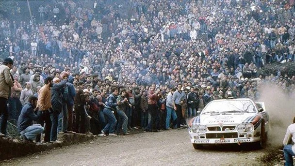 lancia stratos drifting through crowd